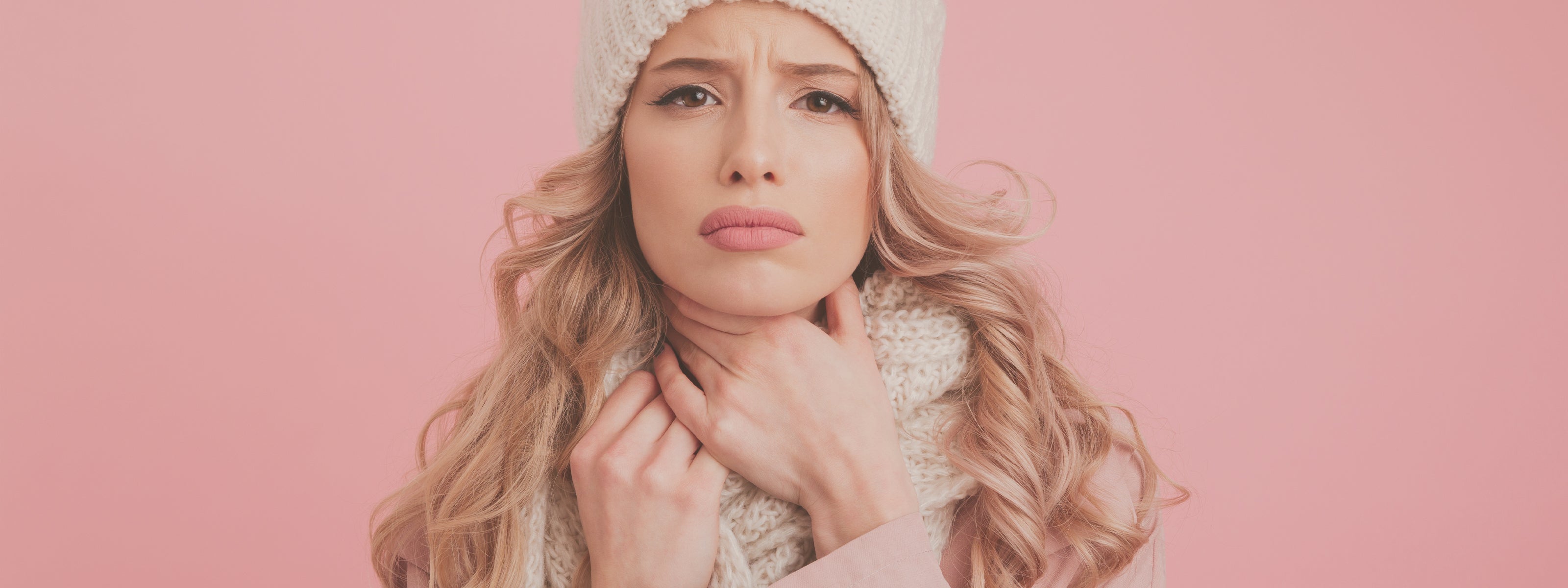 RAUCEDINE E VOCE BASSA: RIMEDI NATURALI CON OLI ESSENZIALI PER RITROVARE LA VOCE